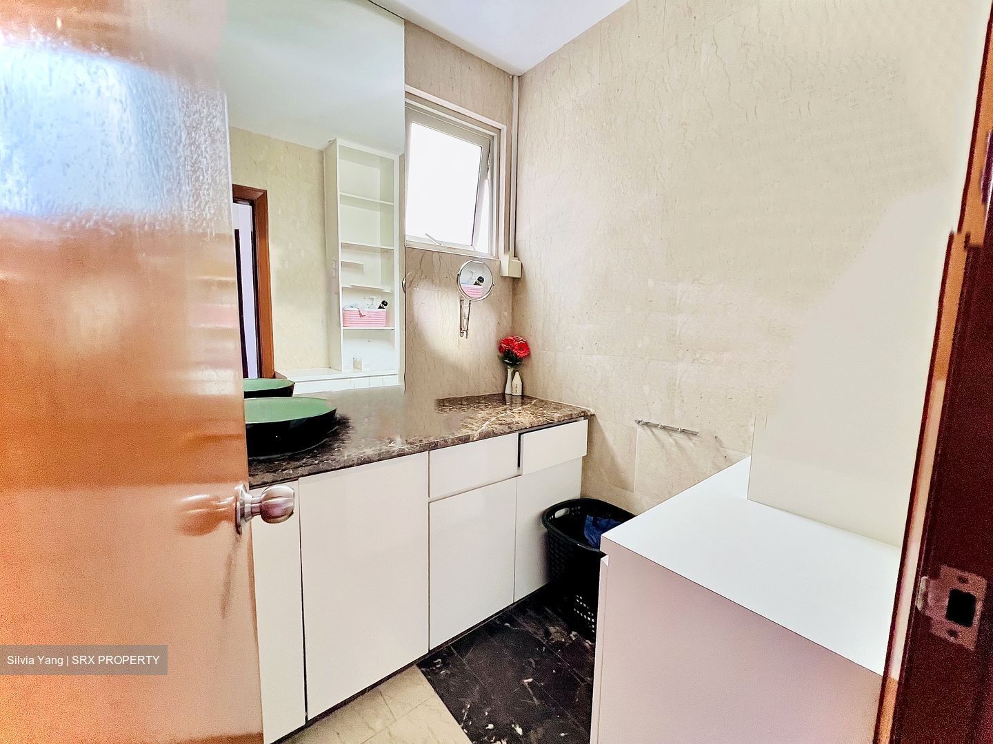 Modena (D18), Condominium - For Rent